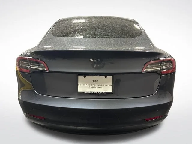 2022 Tesla Model 3 Base photo 4