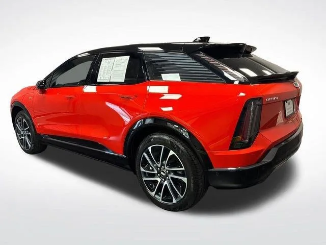 2026 Cadillac OPTIQ Sport photo 3