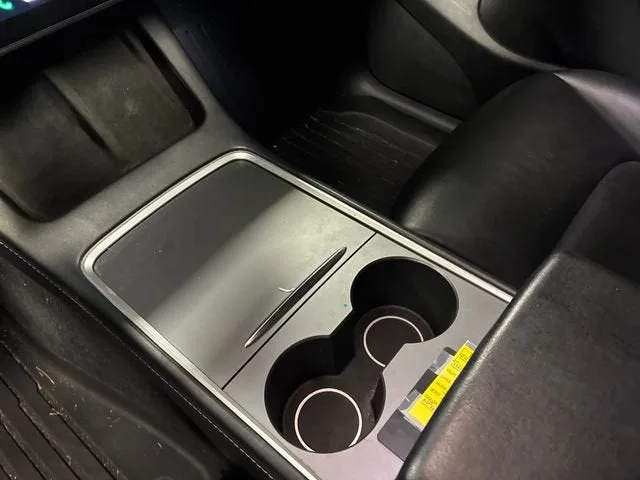 2022 Tesla Model Y Performance photo 24