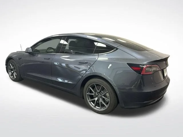 2022 Tesla Model 3 Base photo 3