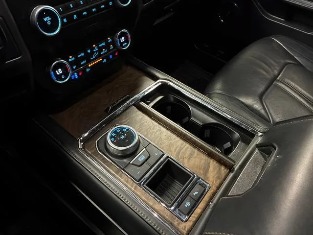 2021 Ford Expedition Max Platinum photo 25