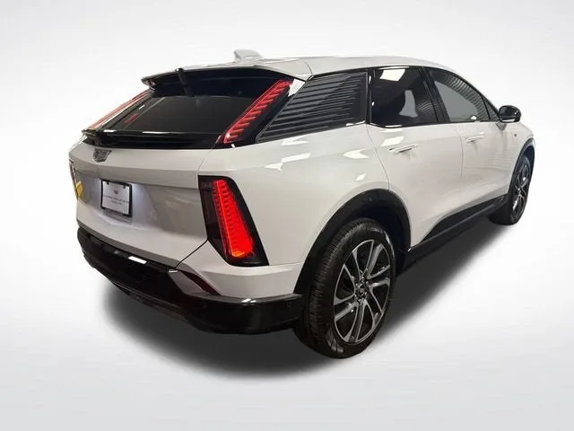2027 Cadillac OPTIQ Sport photo 5
