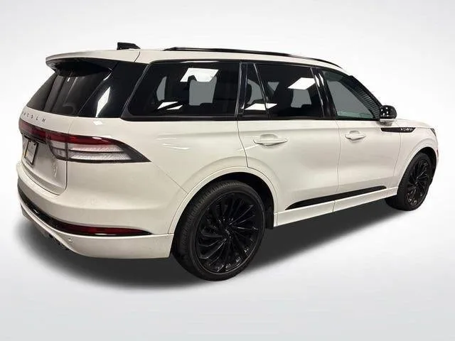 2025 Lincoln Aviator Reserve photo 5