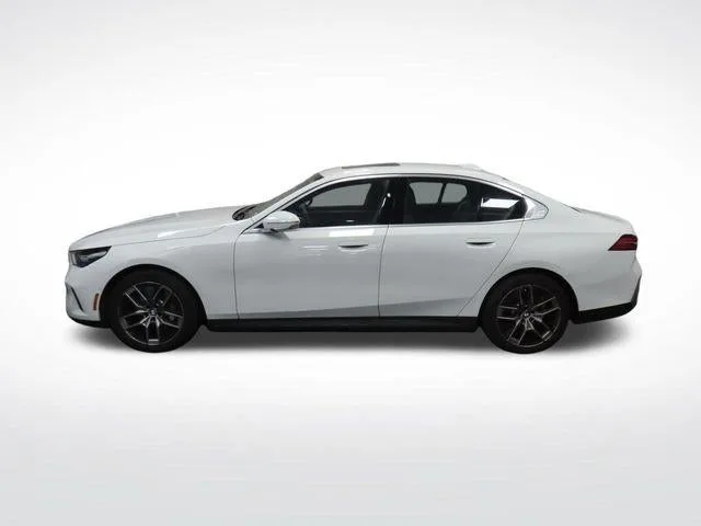 2026 BMW 5 Series 530i photo 27