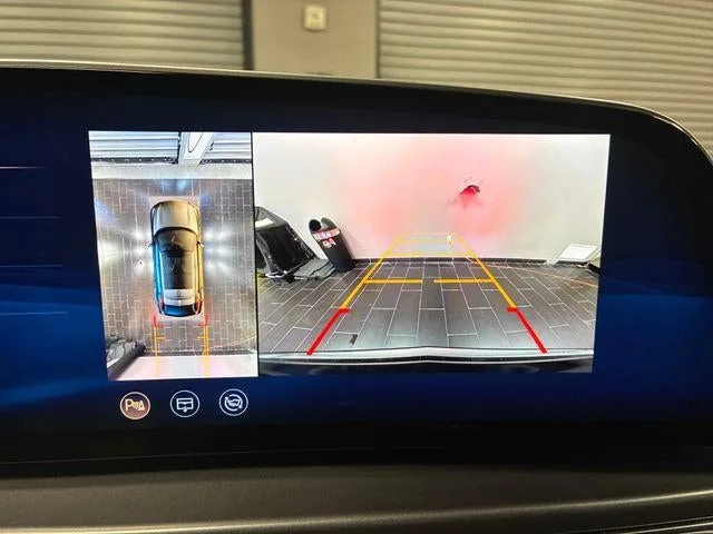 2024 Cadillac LYRIQ Tech photo 53