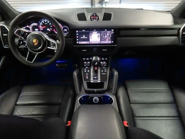 2022 Porsche Cayenne S photo 50