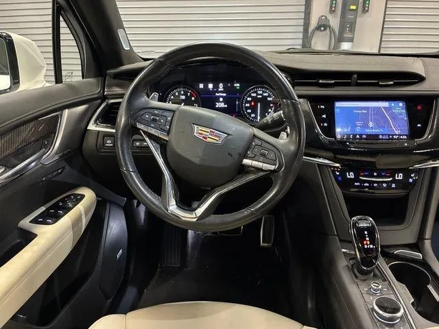 2023 Cadillac XT6 Sport photo 13