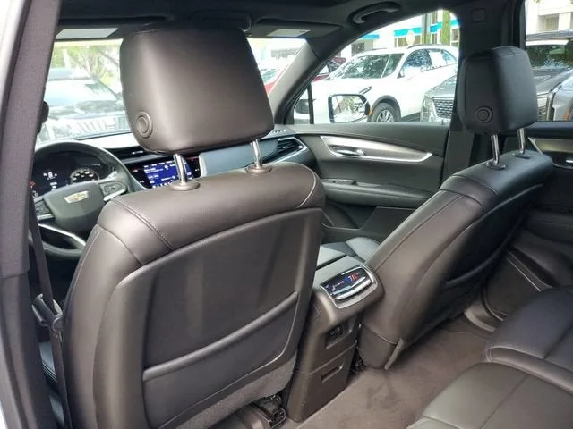 2024 Cadillac XT6 Luxury photo 13