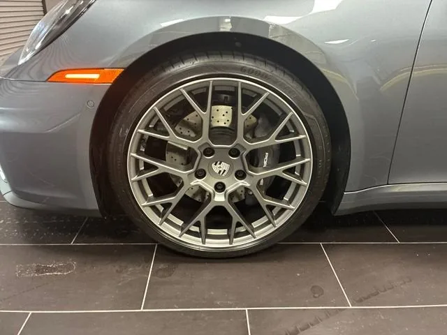 2026 Porsche 911 Carrera photo 30