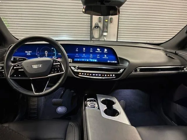 2024 Cadillac LYRIQ Tech photo 12
