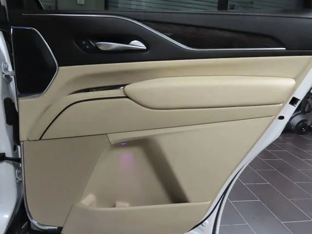 2024 Cadillac Escalade Premium Luxury photo 11