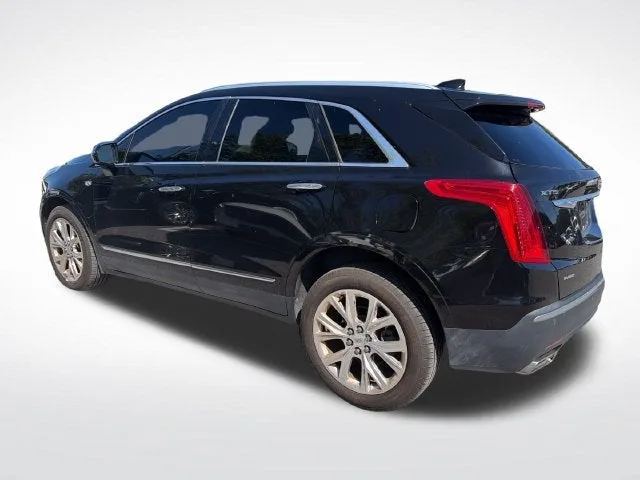 2019 Cadillac XT5 Luxury AWD photo 3