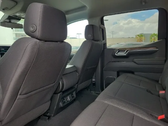 2026 Chevrolet Silverado 1500 LT photo 17