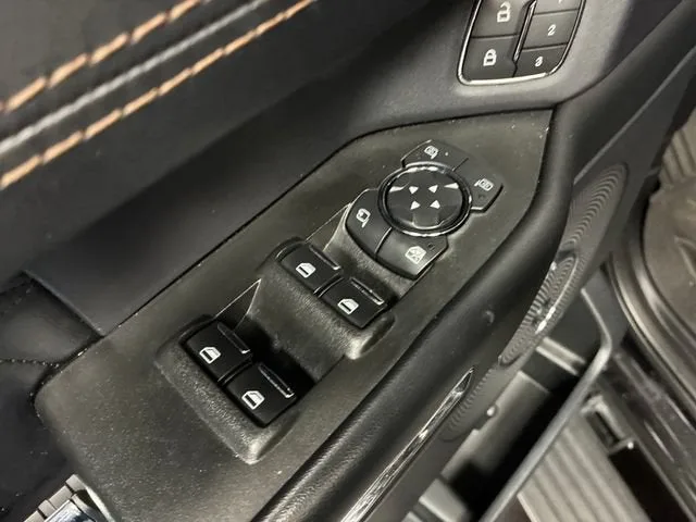 2021 Ford Expedition Max Platinum photo 11