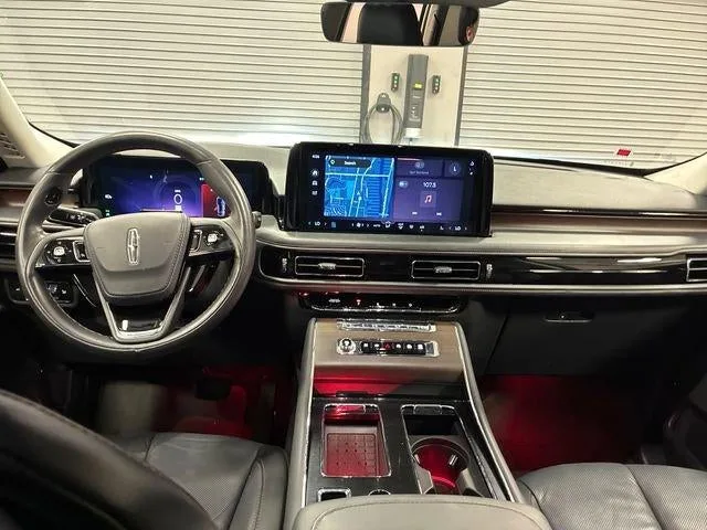 2025 Lincoln Aviator Reserve photo 12