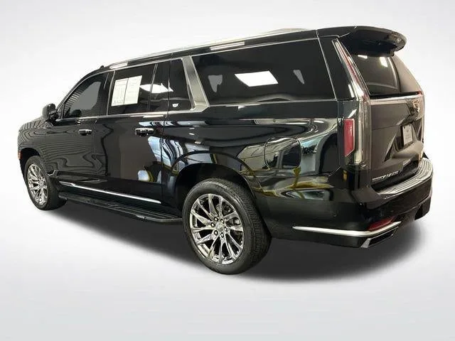 2024 Cadillac Escalade ESV Premium Luxury photo 3
