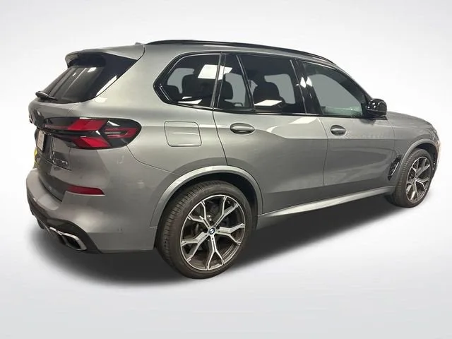 2026 BMW X5 M60i photo 5