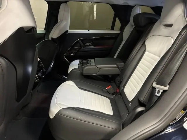 2025 Land Rover Range Rover Sport SV Edition Two photo 26