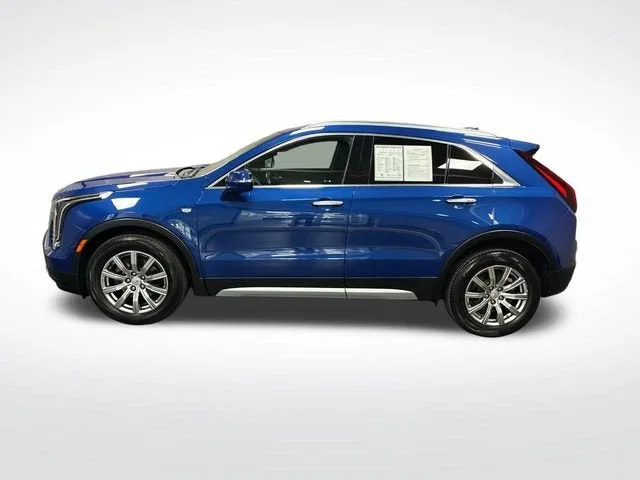 2022 Cadillac XT4 Premium Luxury photo 2