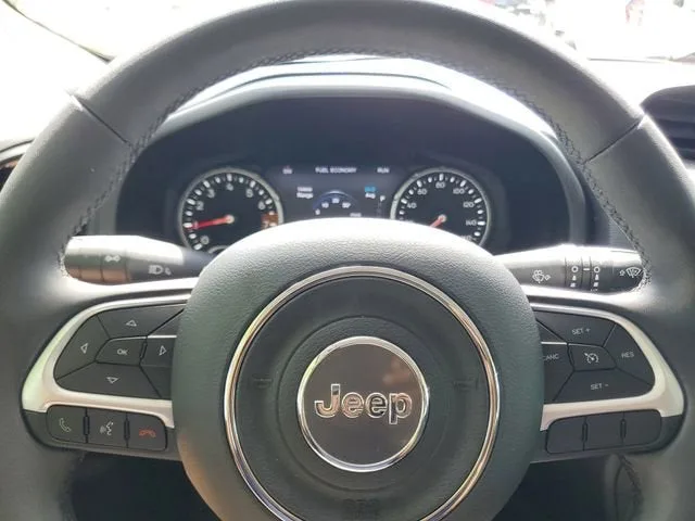 2023 Jeep Renegade Altitude photo 21