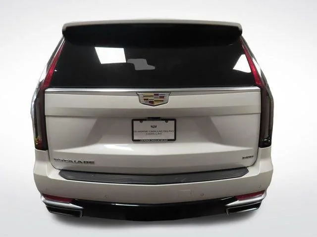 2024 Cadillac Escalade Premium Luxury photo 4