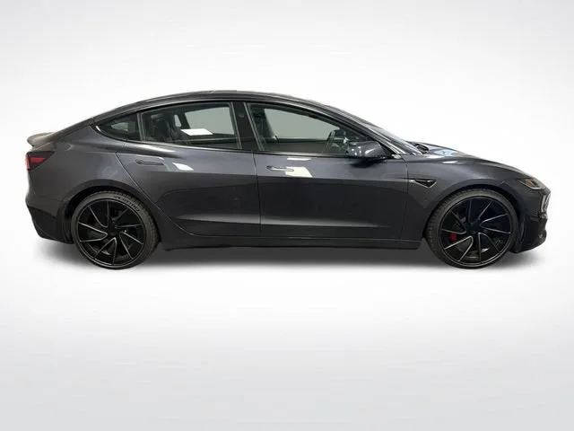 2024 Tesla Model 3 Performance photo 6
