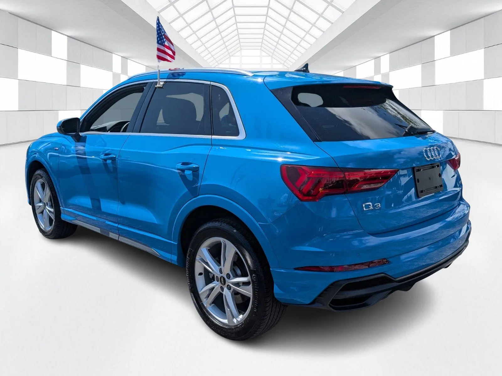 2022 Audi Q3 S line Premium Plus photo 5