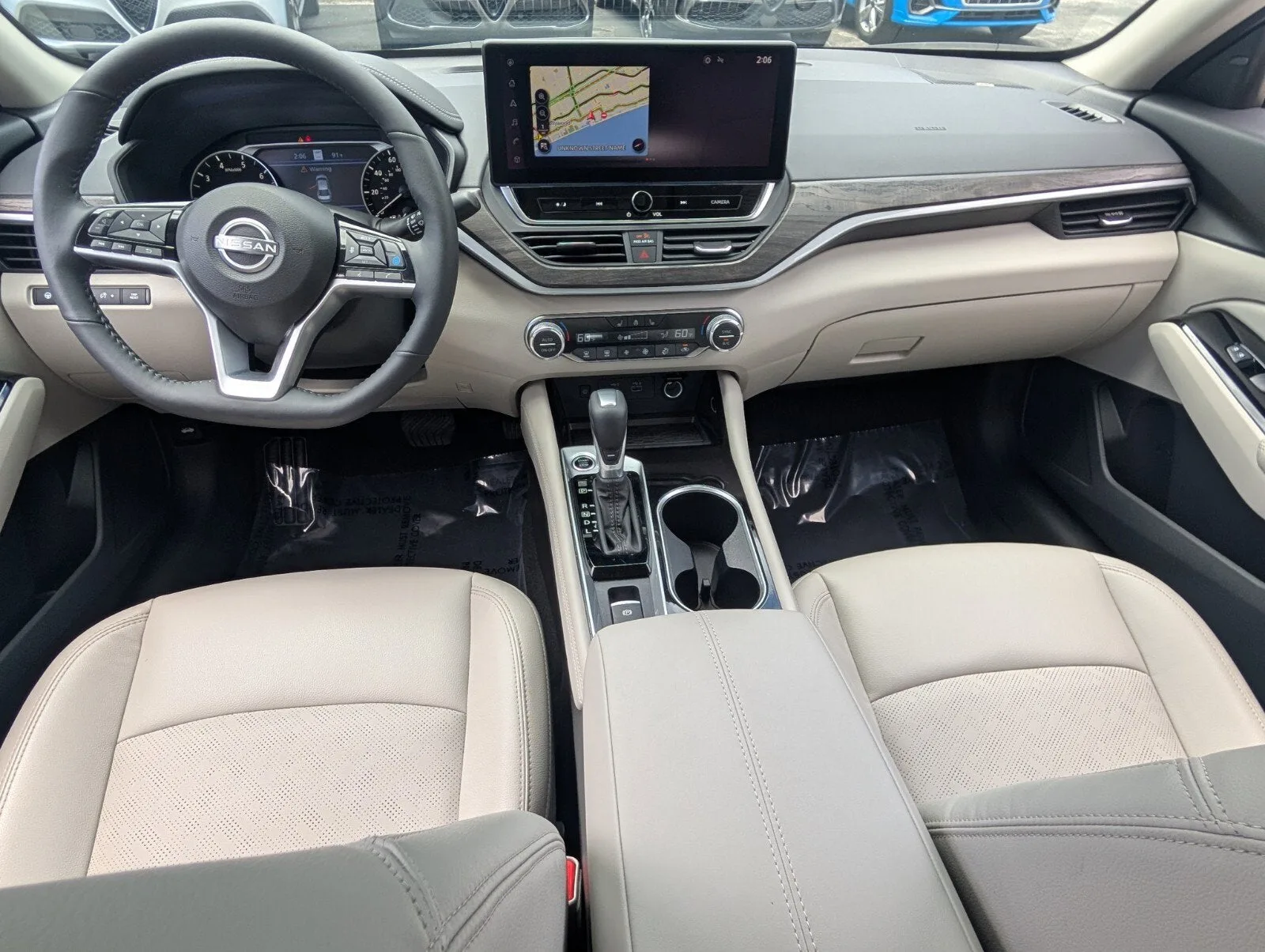 2025 Nissan Altima SL photo 13