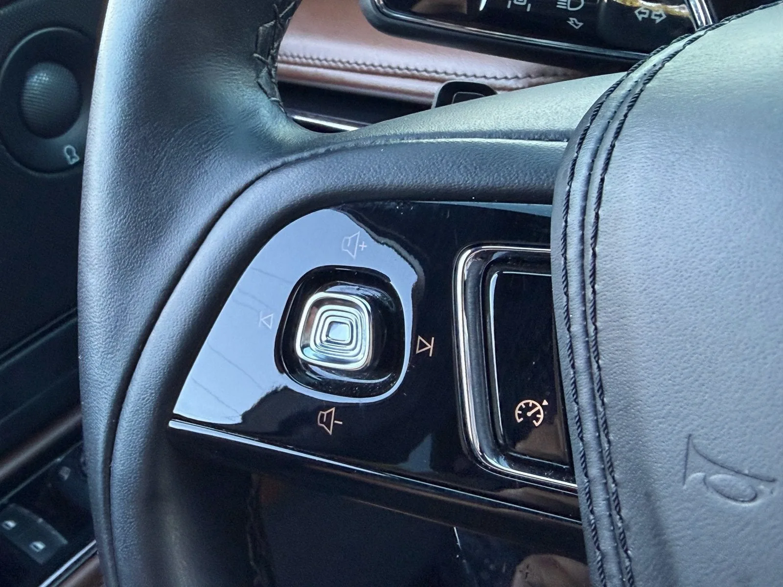 2022 Lincoln Aviator Reserve photo 33