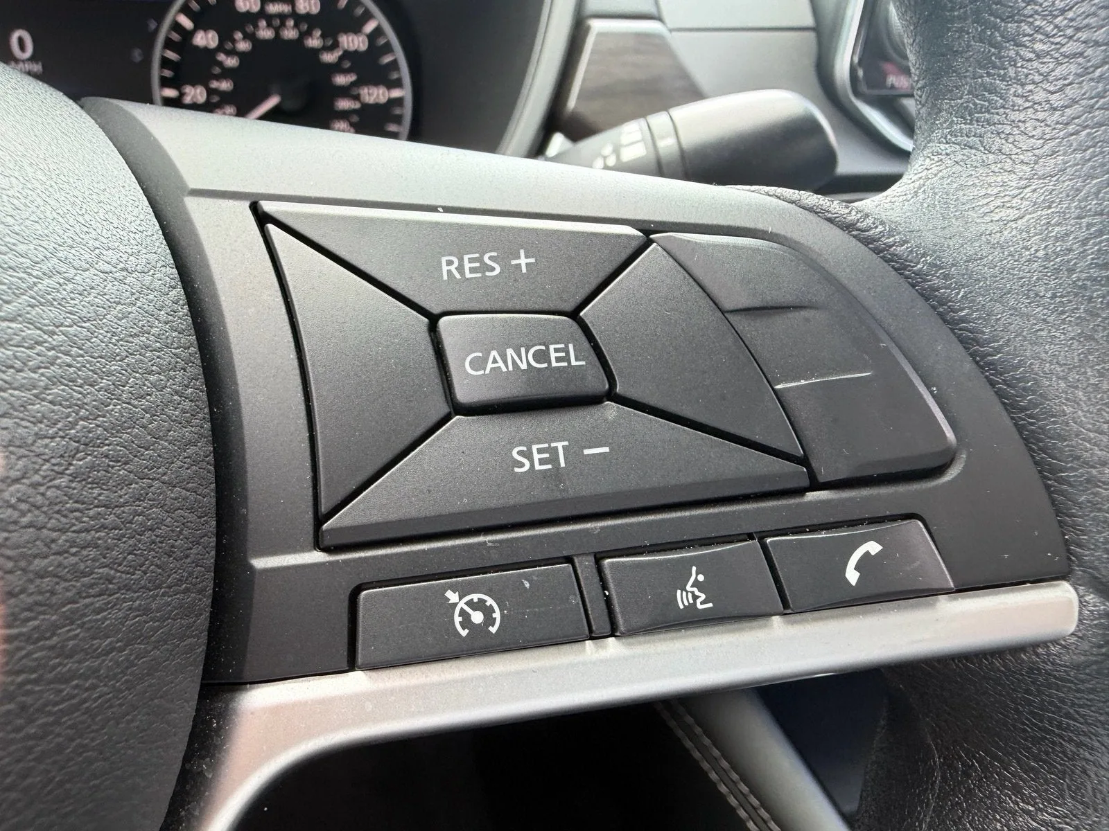 2023 Nissan Altima SV photo 26