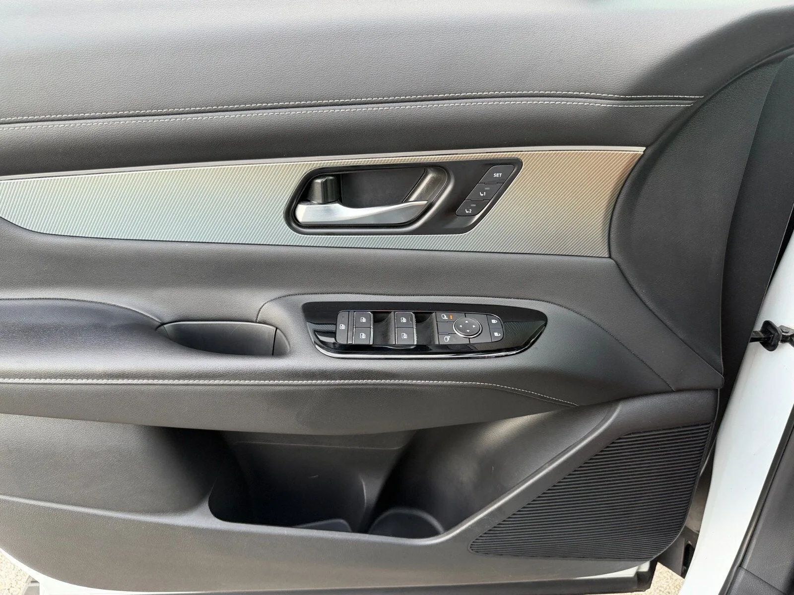2025 Nissan Murano SL photo 35