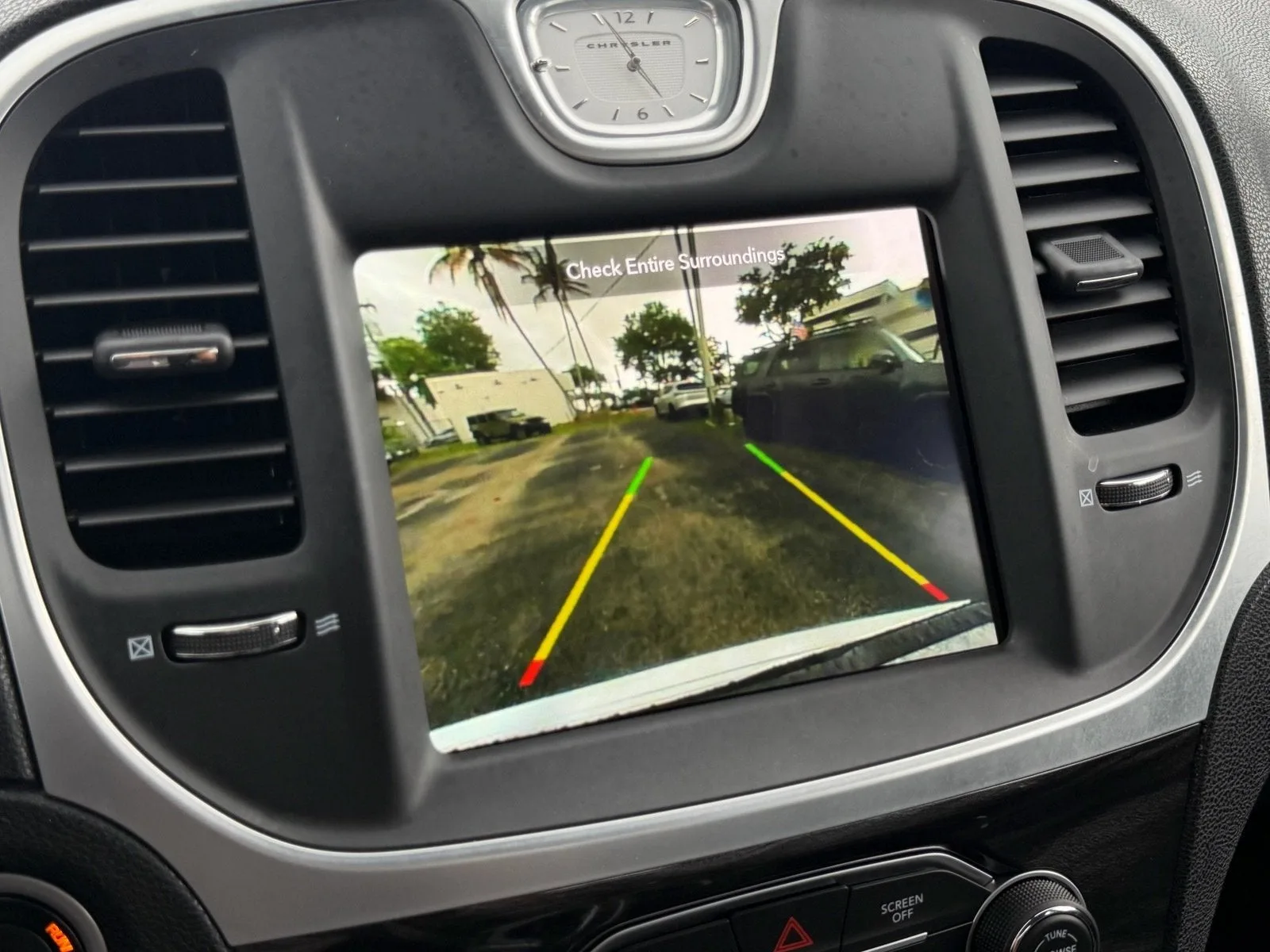 2022 Chrysler 300 Touring photo 22
