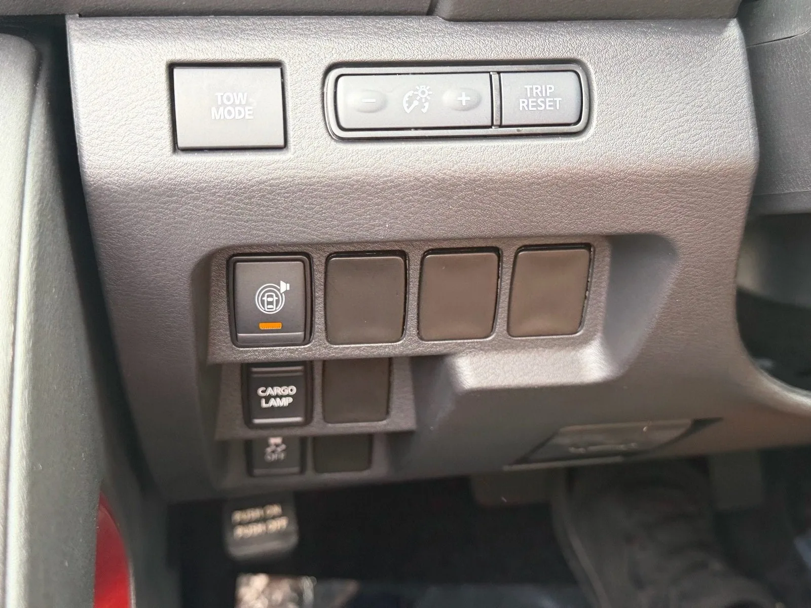 2025 Nissan Frontier Crew Cab PRO-X® photo 33
