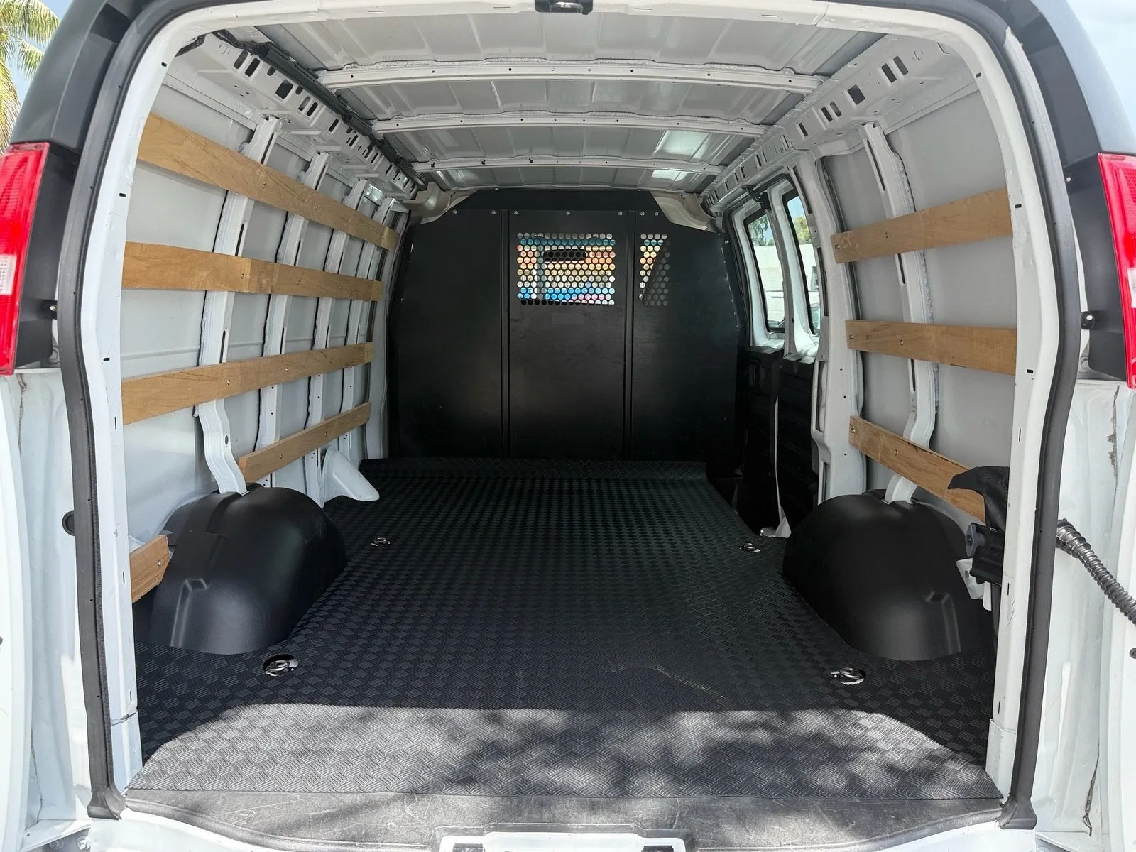 2025 Chevrolet Express Cargo Van Work Van photo 15