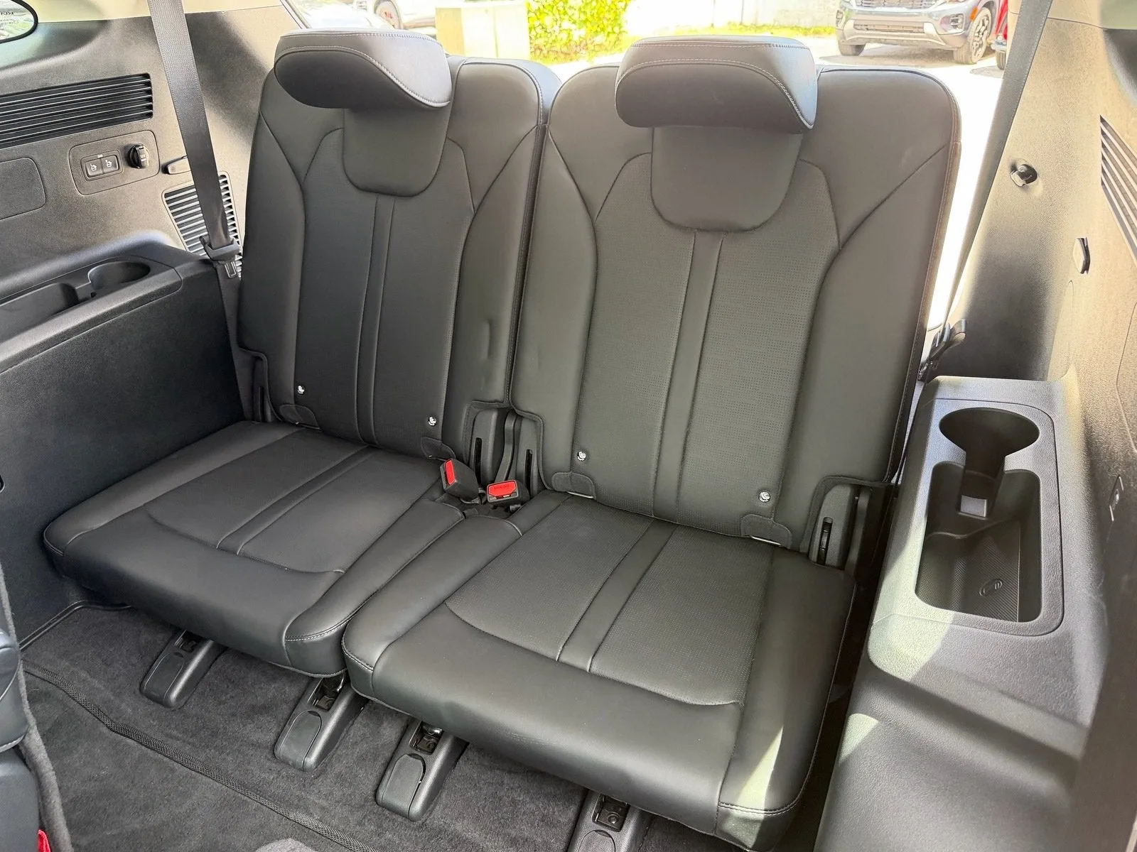 2025 Kia Sorento EX photo 12