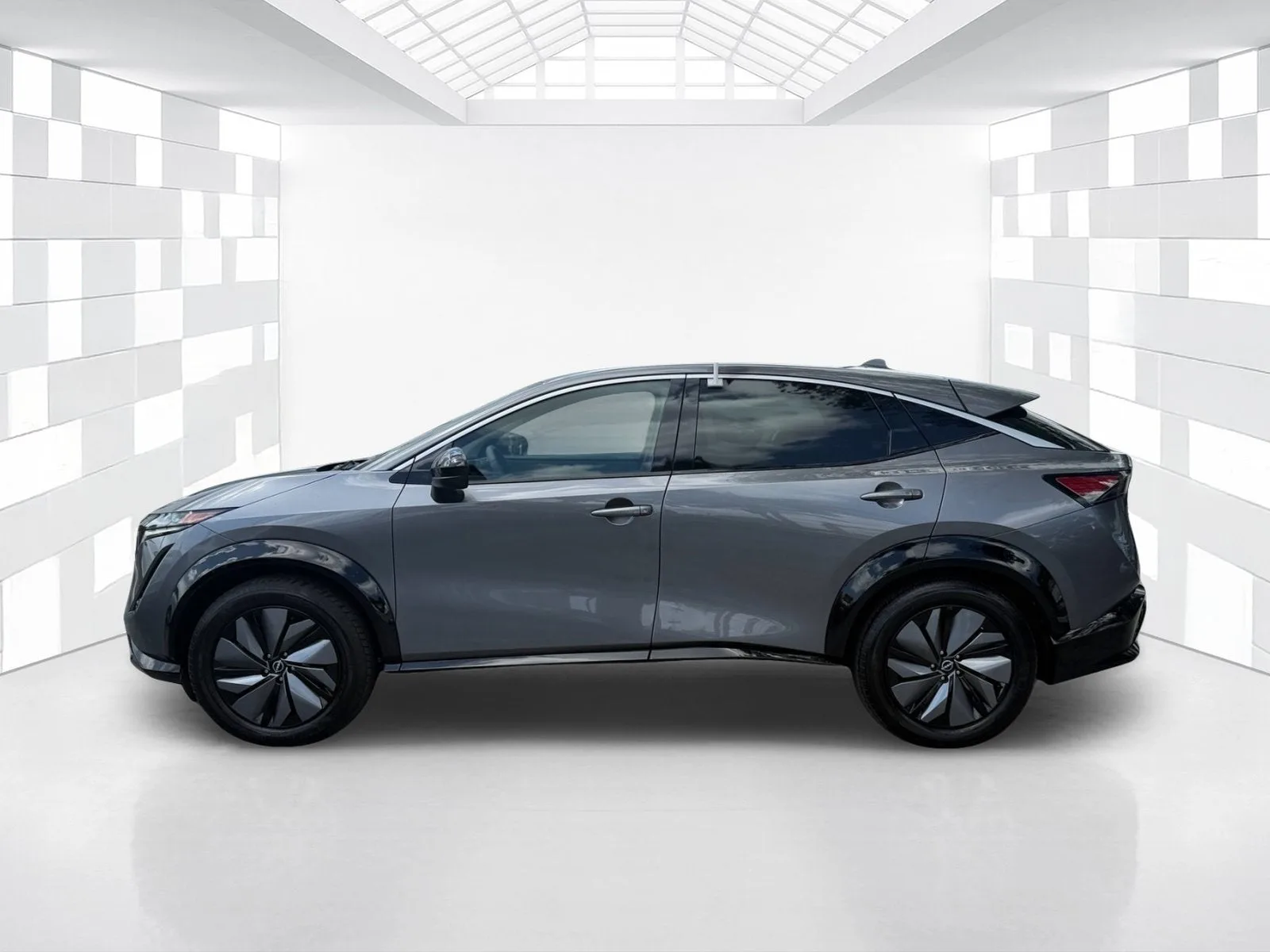 2024 Nissan ARIYA ENGAGE photo 4