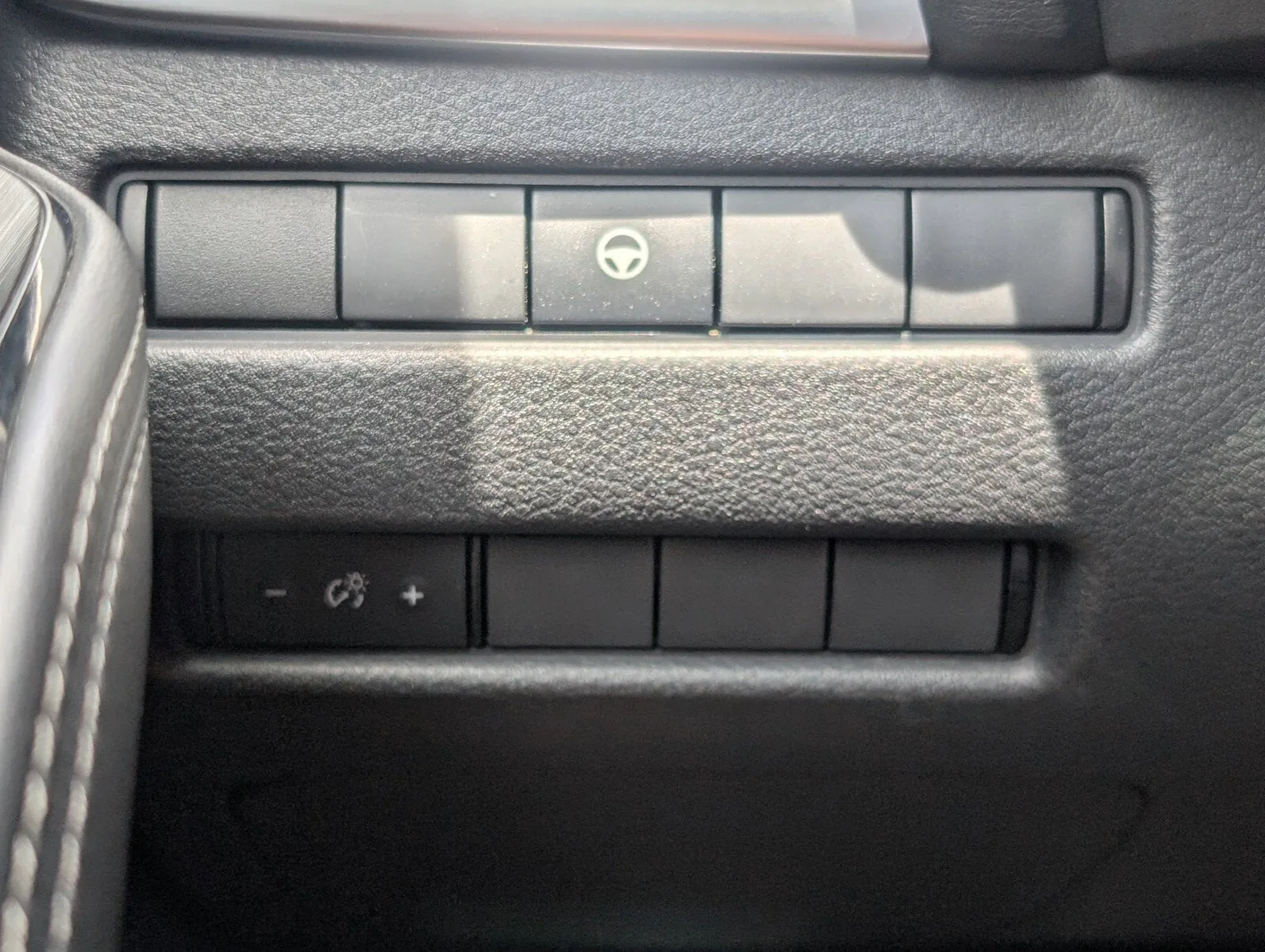 2022 Nissan Rogue SV photo 29