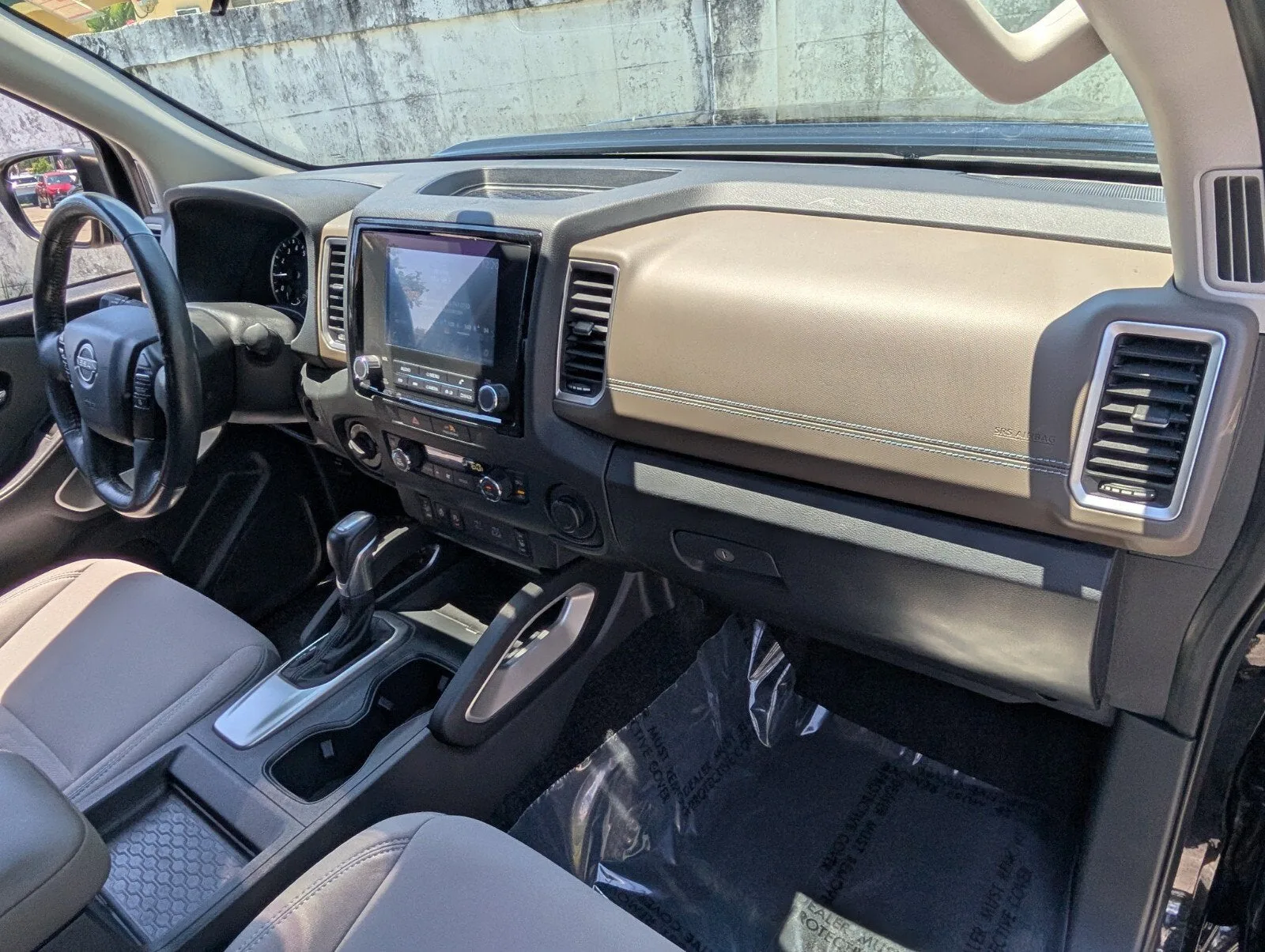 2022 Nissan Frontier Crew Cab SV photo 18