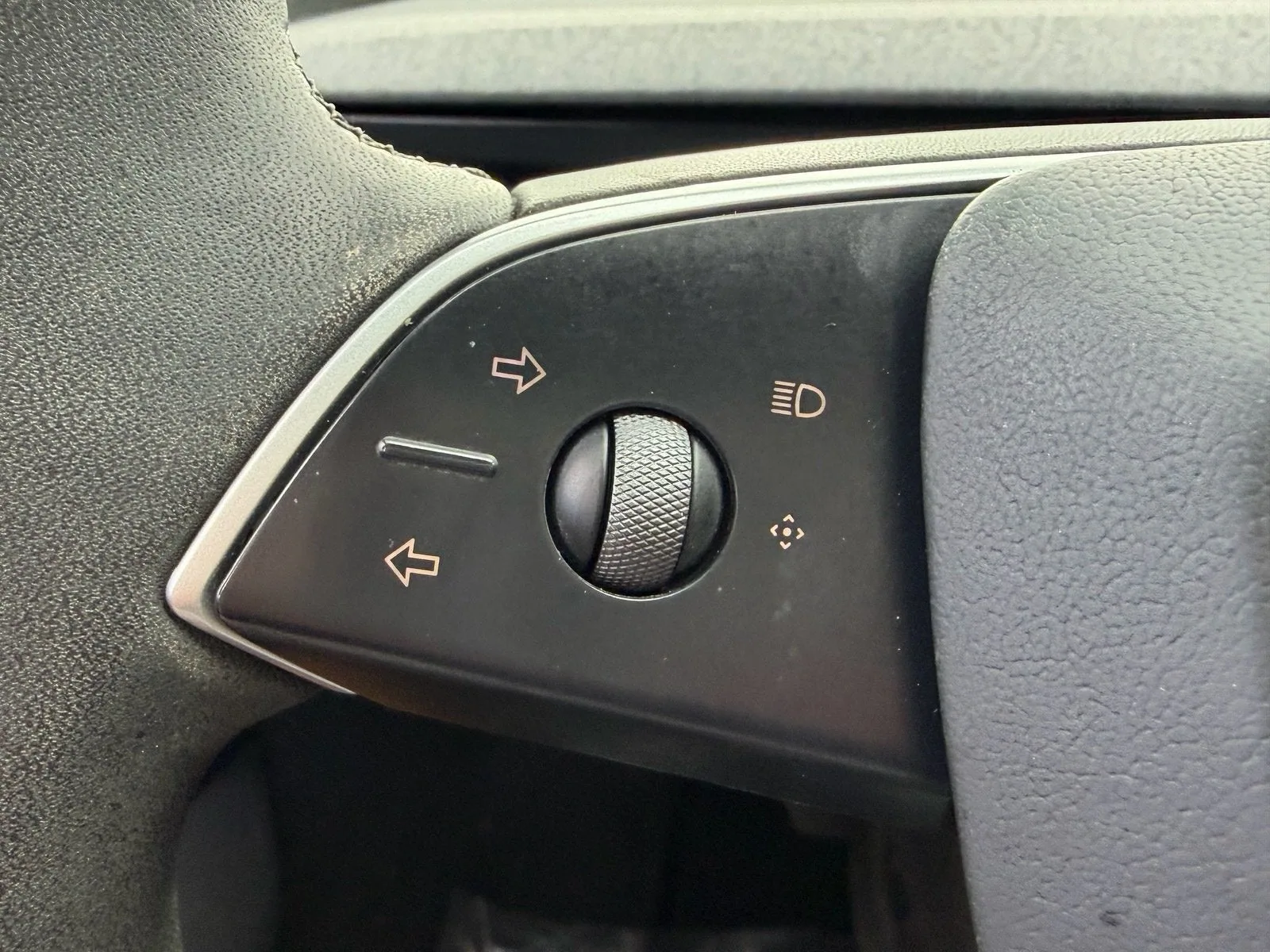 2025 Tesla Model 3 Long Range photo 27