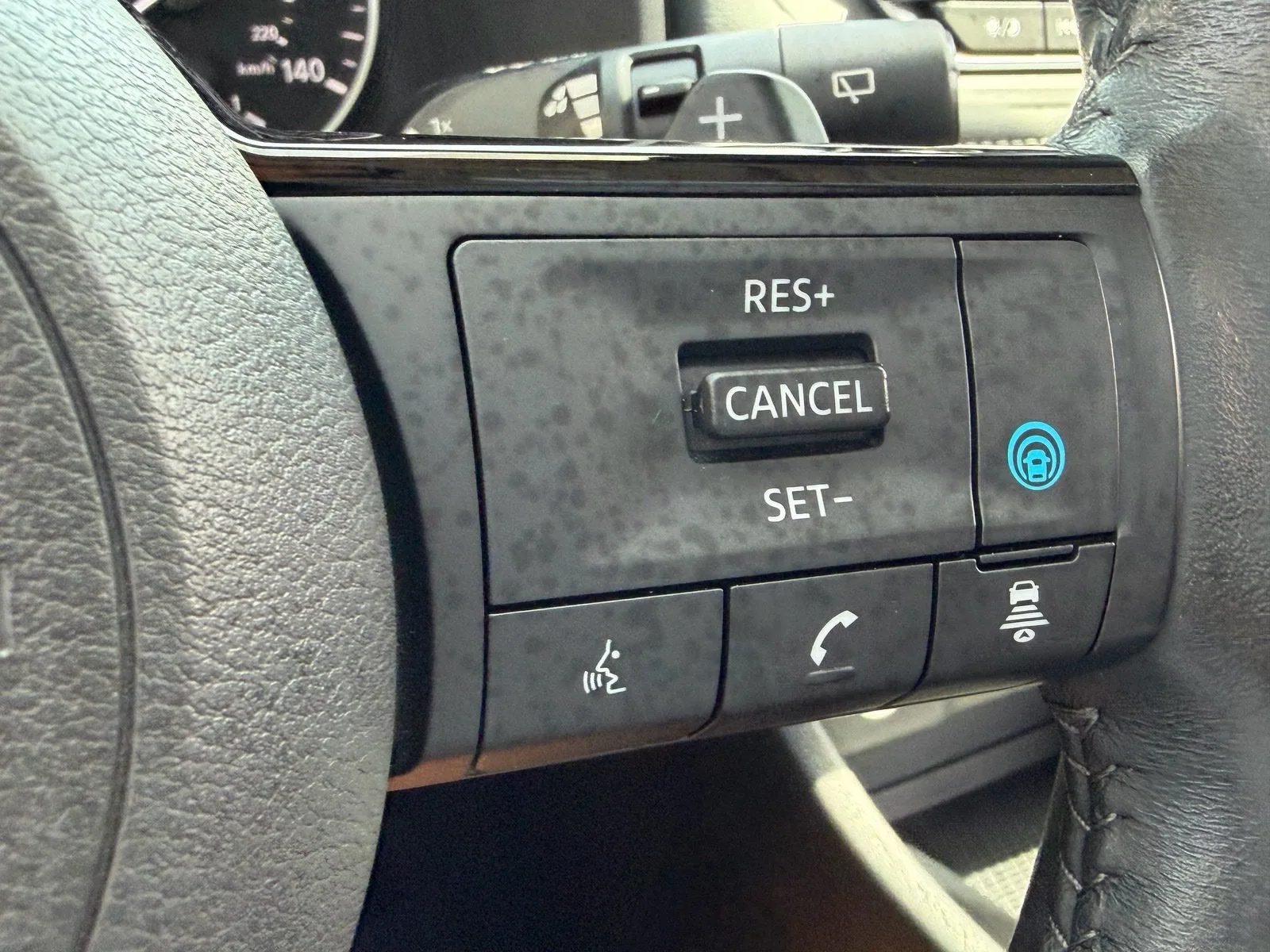 2023 Nissan Rogue SV photo 27