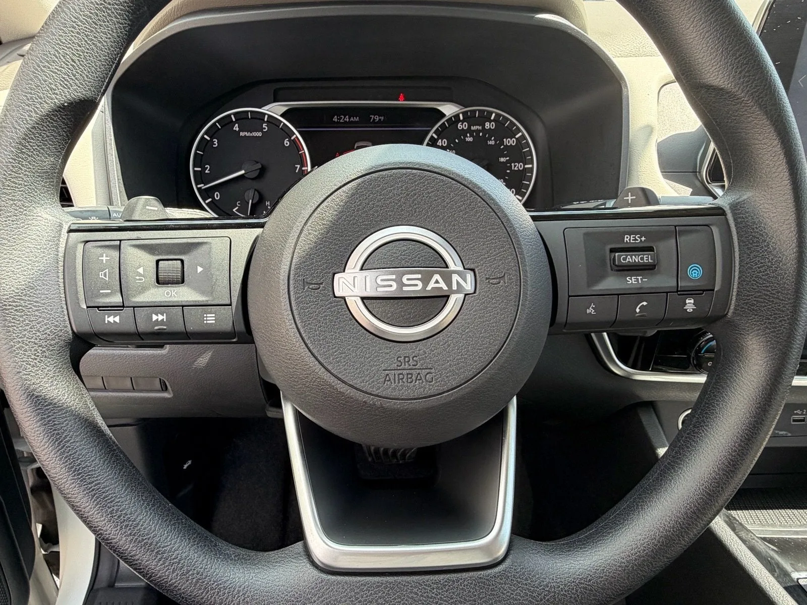 2023 Nissan Rogue SV photo 22