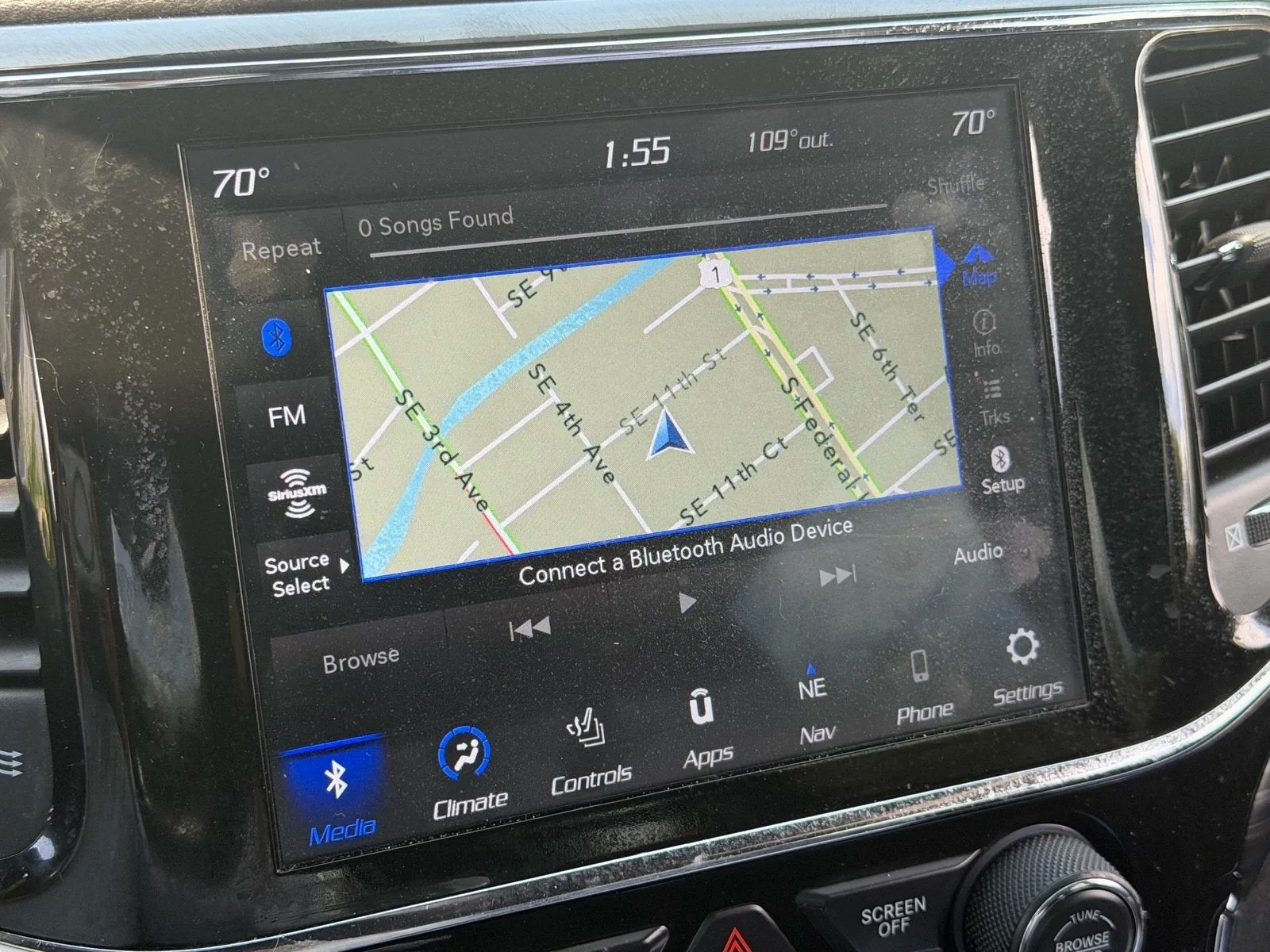 2021 Jeep Grand Cherokee Laredo X photo 23