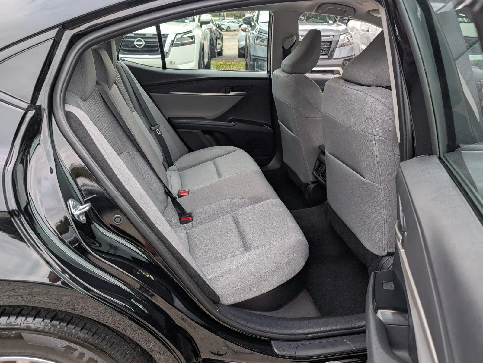 2025 Toyota Camry LE photo 16
