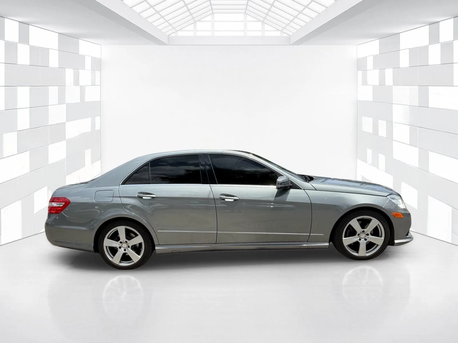 2010 Mercedes-Benz E-Class E 350 photo 8