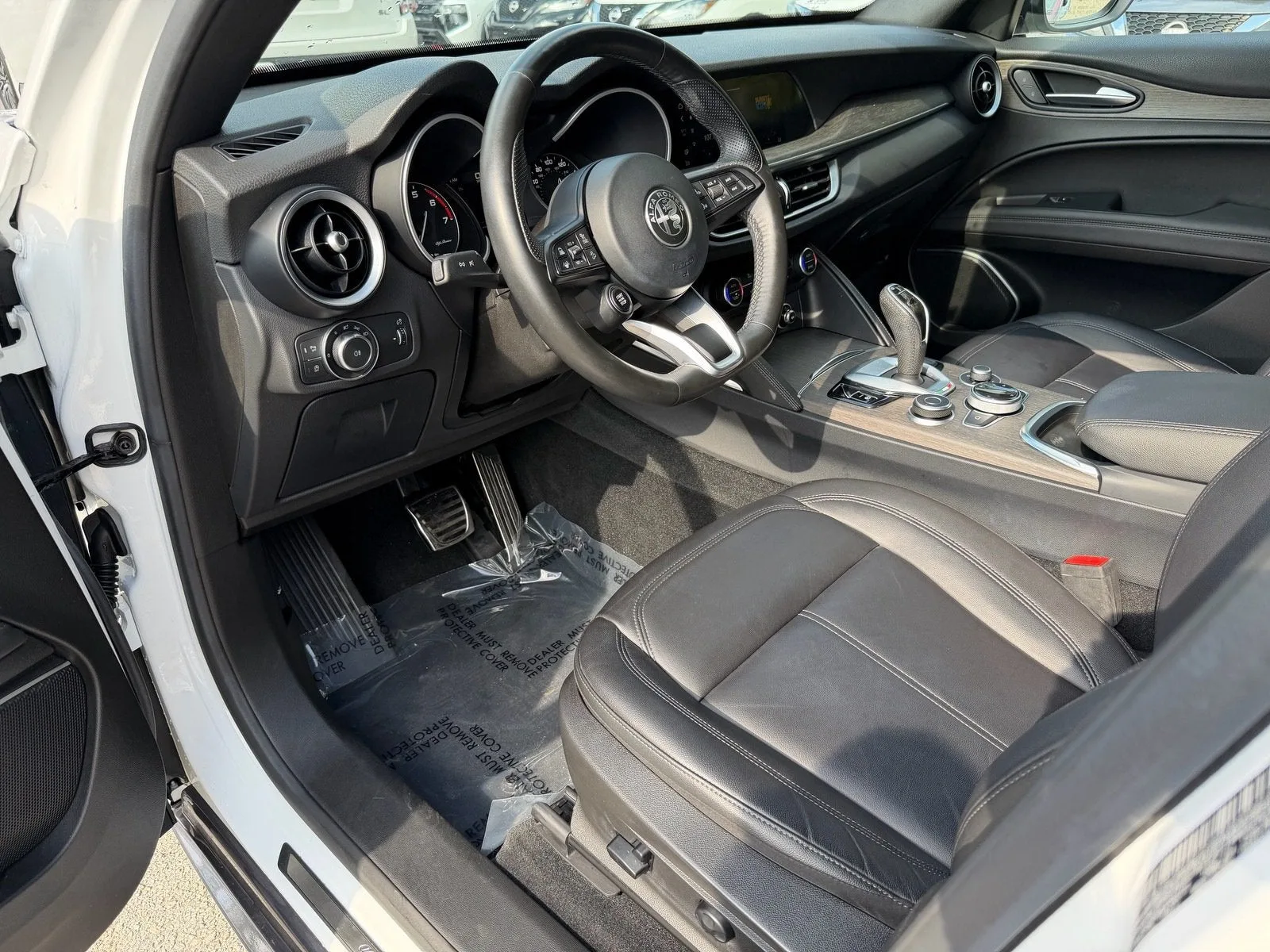 2022 Alfa Romeo Stelvio Ti photo 14