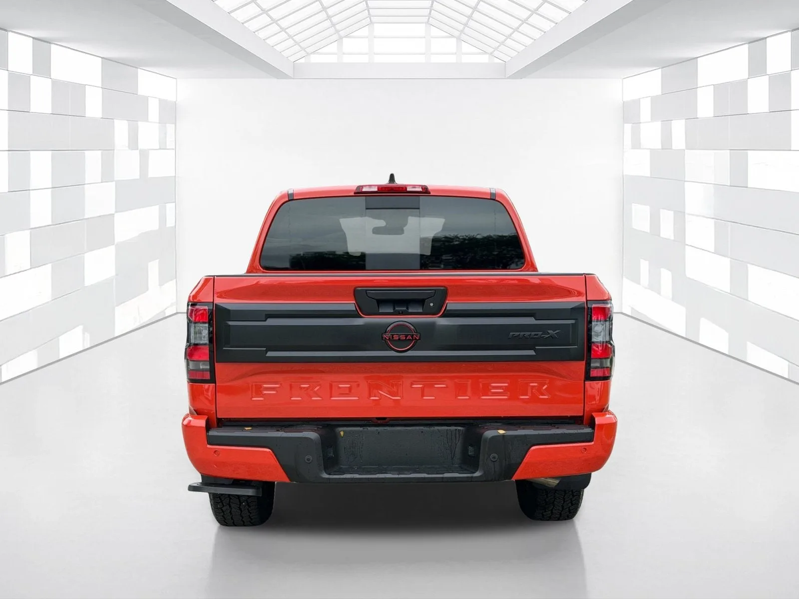 2025 Nissan Frontier Crew Cab PRO-X® photo 6