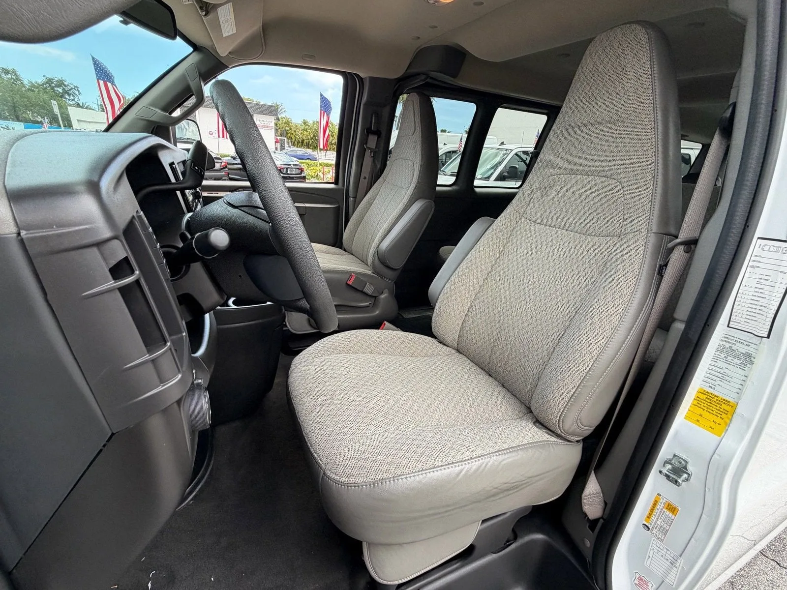 2025 Chevrolet Express Passenger LT photo 8