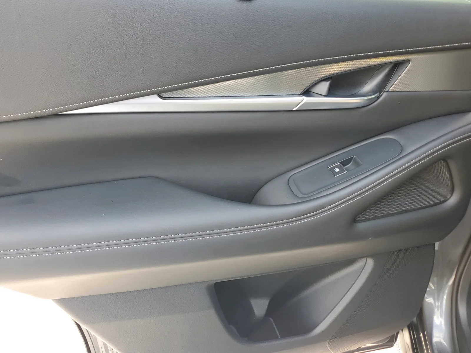 2022 INFINITI QX60 LUXE photo 29