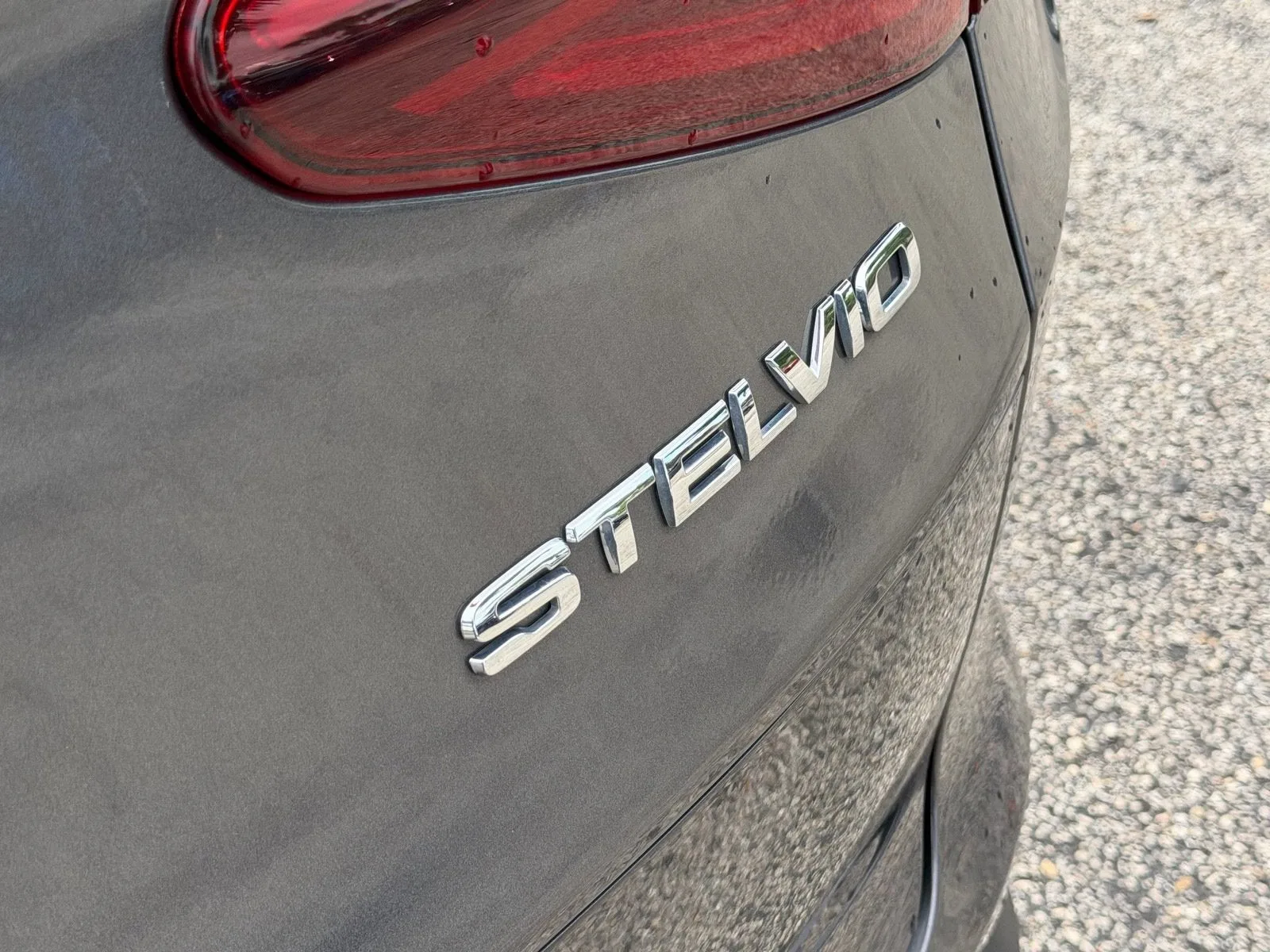 2023 Alfa Romeo Stelvio Sprint photo 16