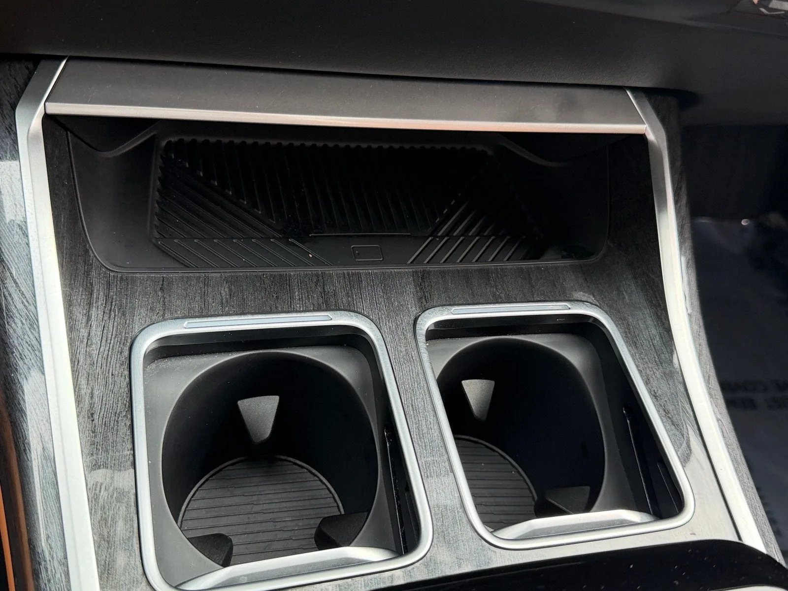 2025 BMW 7 Series 740i xDrive photo 25